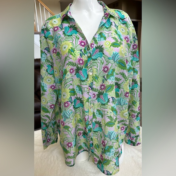 JJill lightweight, long sleeve blouse button up - Picture 1 of 3
